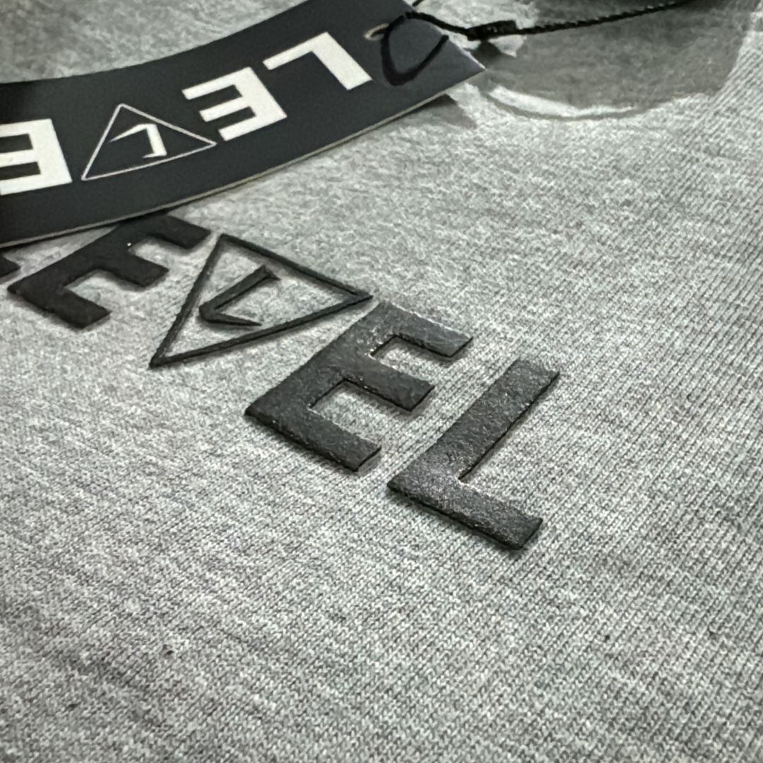 Limited Oversized Shirt "LEAVE ME ALONE"