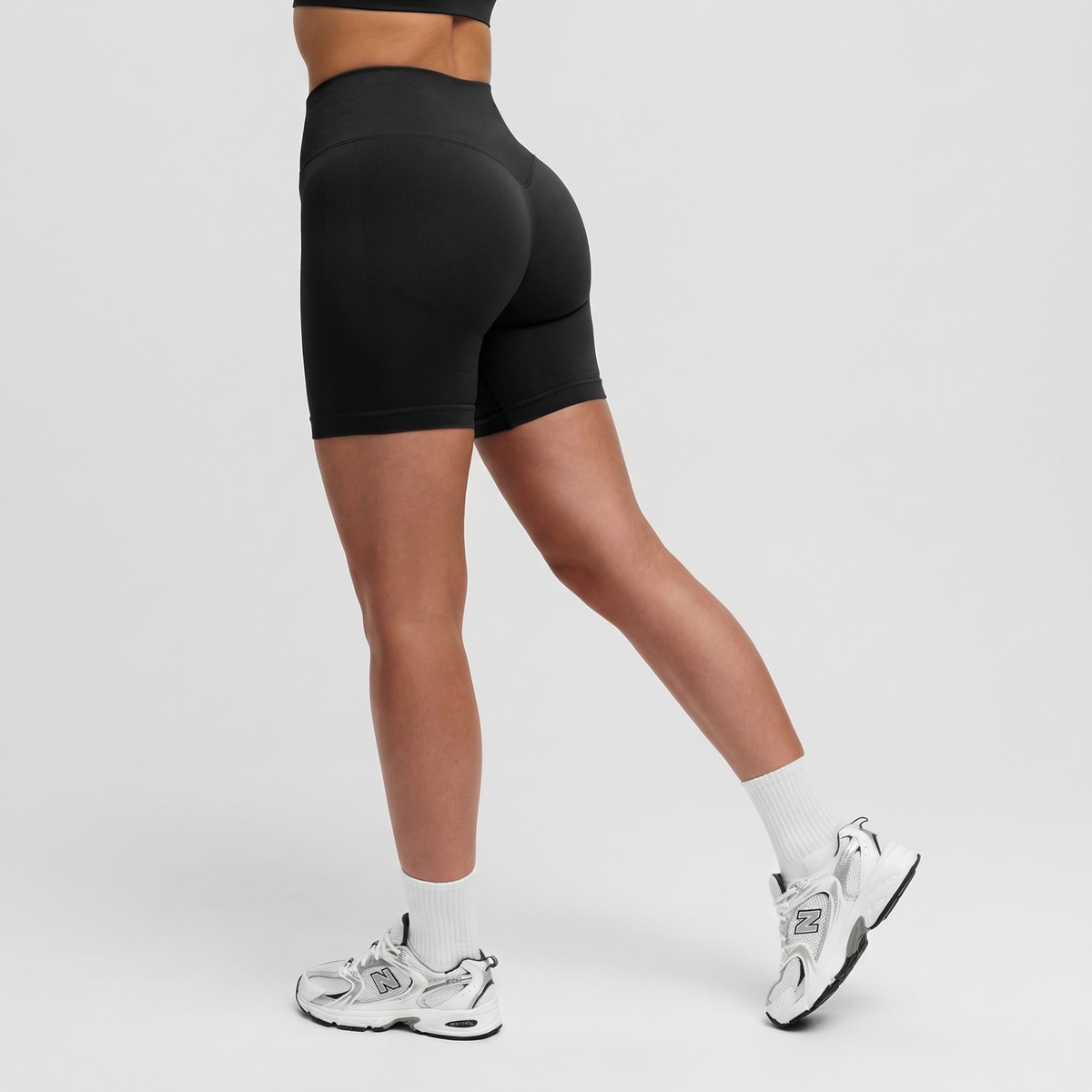 Essentials Sculpt Short - Schwarz / S